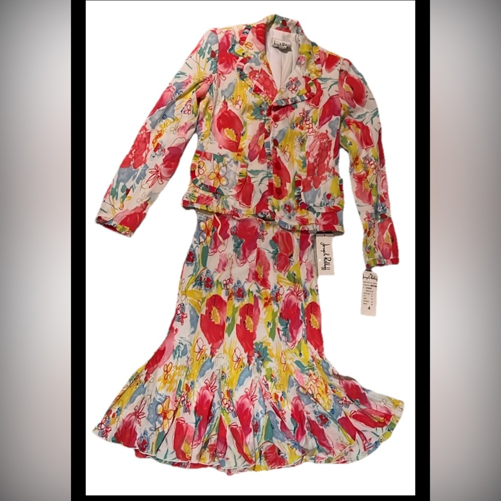Joseph Ribkoff 3 piece Colorful Floral jacket skirt Suit in size 4 6